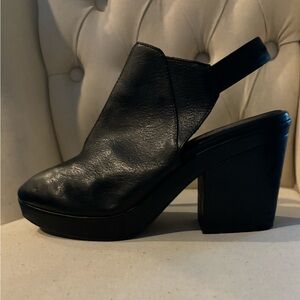 EUC Eileen Fisher Chance platform leather black clogs 9.5